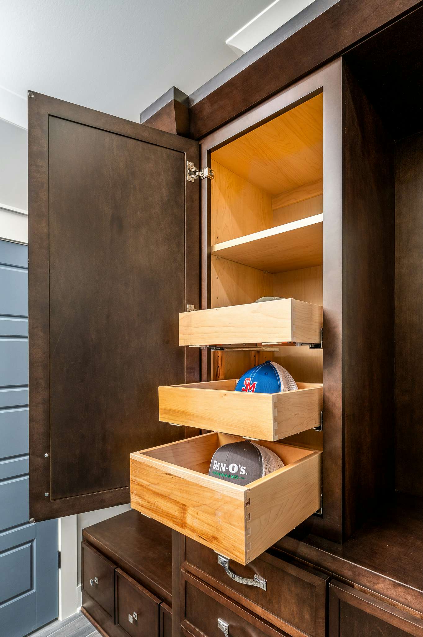 pull out cabinet drawers